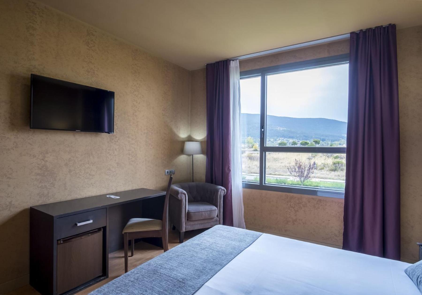Alda El Espinar Hotel Eksteriør billede