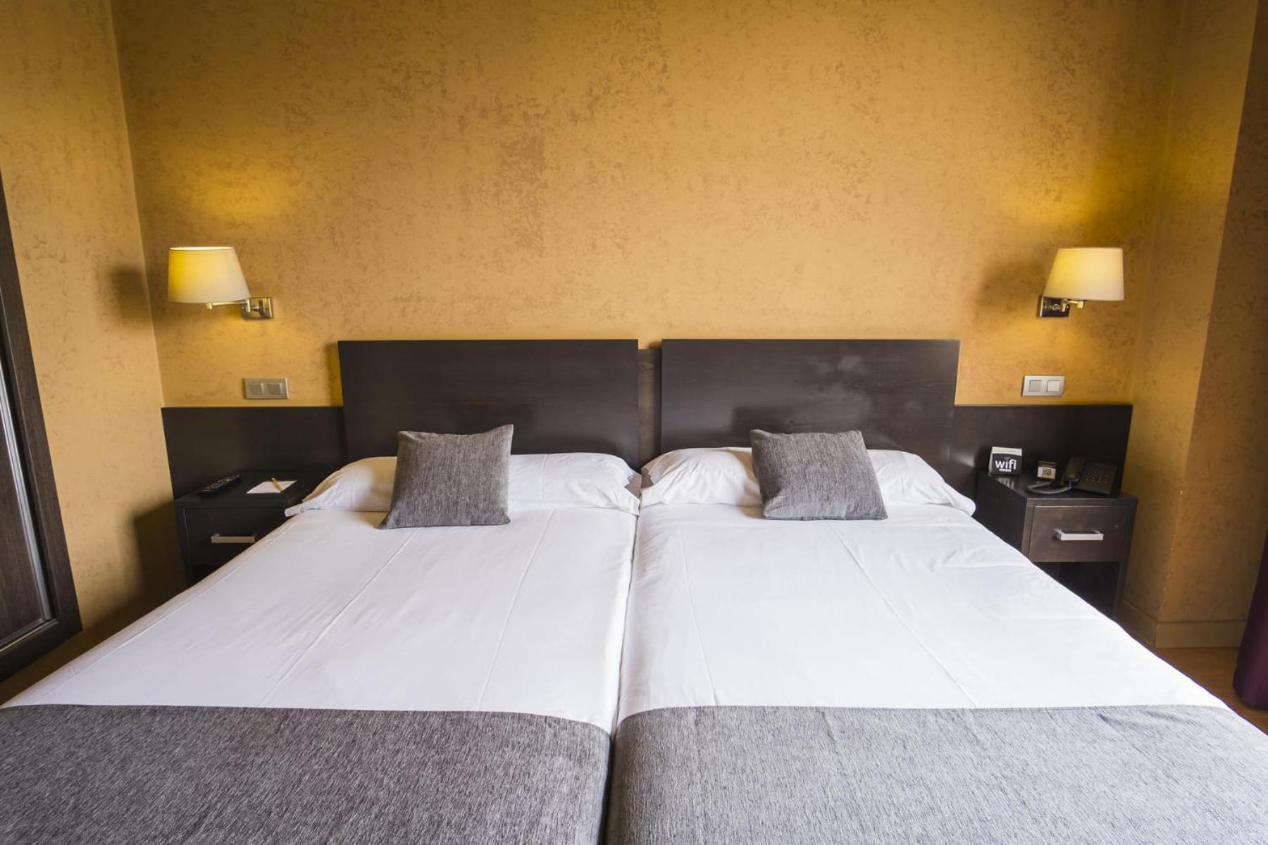 Alda El Espinar Hotel Eksteriør billede
